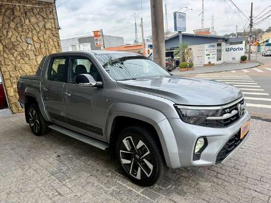 VOLKSWAGEN-AMAROK-2024