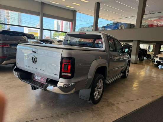 VOLKSWAGEN-AMAROK-2024