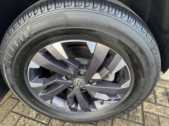 VOLKSWAGEN-AMAROK-2023
