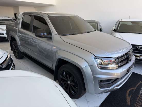 VOLKSWAGEN-AMAROK-2021