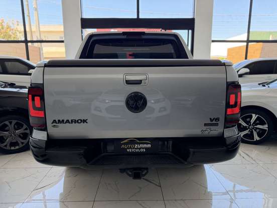 VOLKSWAGEN-AMAROK-2021