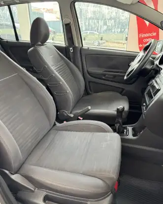 VOLKSWAGEN-FOX-1.6 MI 8V FLEX 4P MANUAL VOLKSWAGEN-FOX-2010