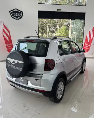 VOLKSWAGEN-FOX-2010
