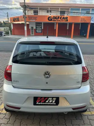 VOLKSWAGEN-FOX-2012