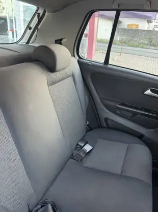 VOLKSWAGEN-FOX-2012