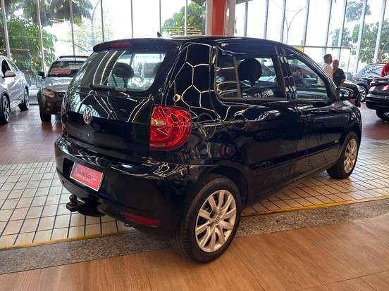 VOLKSWAGEN-FOX-2012