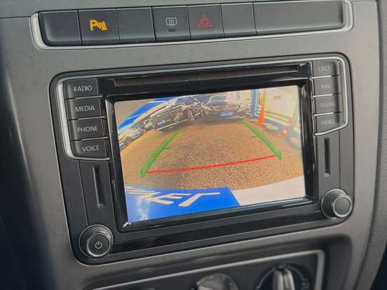 VOLKSWAGEN-FOX-2017