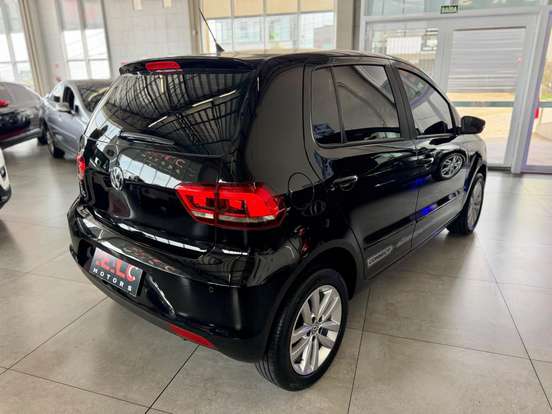 VOLKSWAGEN-FOX-2018