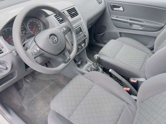 VOLKSWAGEN-FOX-2016