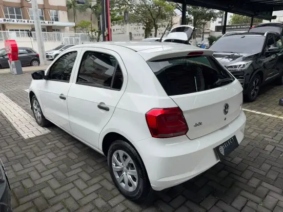 VOLKSWAGEN-GOL-2022