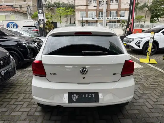 VOLKSWAGEN-GOL-2022