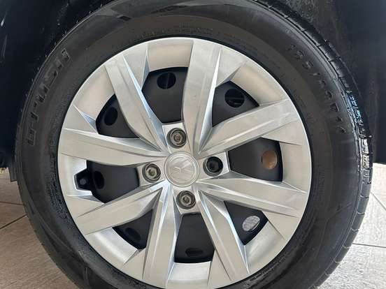 VOLKSWAGEN-GOL-1.0 12V MPI TOTALFLEX 4P MANUAL VOLKSWAGEN-GOL-2022