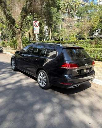 VOLKSWAGEN-GOLF-2017
