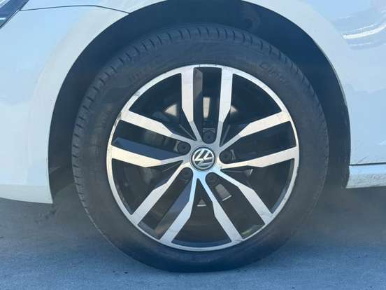 VOLKSWAGEN-GOLF-1.4 TSI VARIANT HIGHLINE 16V GASOLINA 4P AUTOMÁTICO VOLKSWAGEN-GOLF-2016