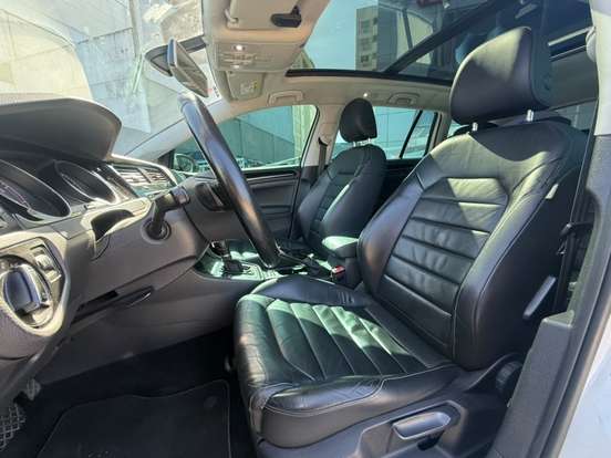 VOLKSWAGEN-GOLF-2016