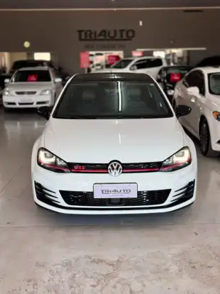 VOLKSWAGEN-GOLF-2017