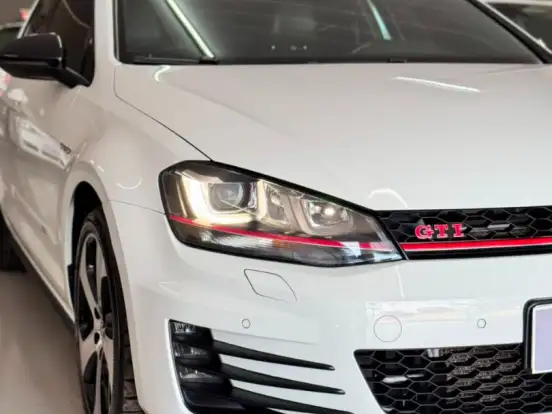 VOLKSWAGEN-GOLF-2.0 TSI GTI 16V TURBO GASOLINA 4P AUTOMÁTICO VOLKSWAGEN-GOLF-2017