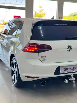 VOLKSWAGEN-GOLF-2017