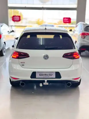 VOLKSWAGEN-GOLF-2017