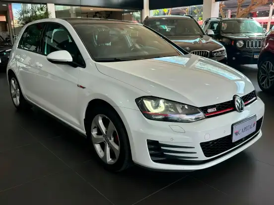 VOLKSWAGEN-GOLF-2016