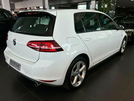 VOLKSWAGEN-GOLF-2.0 TSI GTI 16V TURBO GASOLINA 4P AUTOMÁTICO VOLKSWAGEN-GOLF-2016