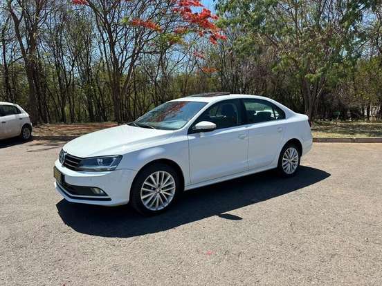 VOLKSWAGEN-JETTA-2017