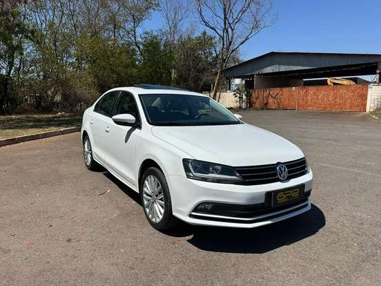 VOLKSWAGEN-JETTA-1.4 250 TSI TOTAL FLEX COMFORTLINE TIPTRONIC VOLKSWAGEN-JETTA-2017