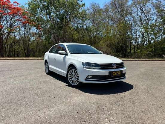 VOLKSWAGEN-JETTA-1.4 250 TSI TOTAL FLEX COMFORTLINE TIPTRONIC VOLKSWAGEN-JETTA-2017