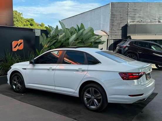VOLKSWAGEN-JETTA-1.4 250 TSI TOTAL FLEX R-LINE TIPTRONIC VOLKSWAGEN-JETTA-2020