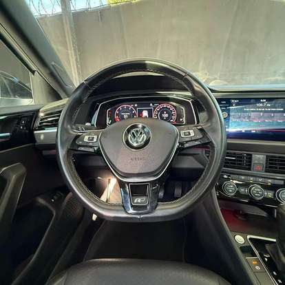 VOLKSWAGEN-JETTA-2020