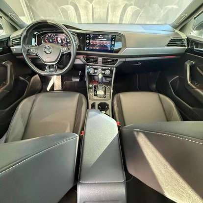 VOLKSWAGEN-JETTA-2020