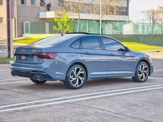 VOLKSWAGEN-JETTA-2023