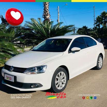 VOLKSWAGEN-JETTA-2012