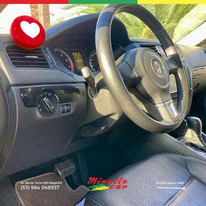 VOLKSWAGEN-JETTA-2012