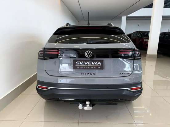 VOLKSWAGEN-NIVUS-1.0 200 TSI TOTAL FLEX HIGHLINE AUTOMÁTICO VOLKSWAGEN-NIVUS-2023