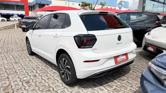 VOLKSWAGEN-POLO-2023