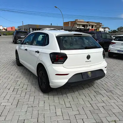 VOLKSWAGEN-POLO-2025