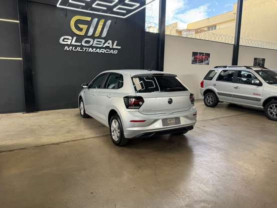 VOLKSWAGEN-POLO-1.0 170 TSI COMFORTLINE AUTOMÁTICO VOLKSWAGEN-POLO-2023