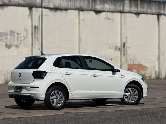 VOLKSWAGEN-POLO-2024