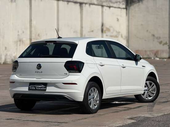VOLKSWAGEN-POLO-1.0 170 TSI COMFORTLINE AUTOMÁTICO VOLKSWAGEN-POLO-2024
