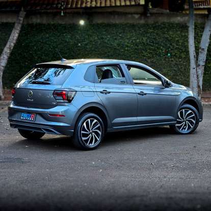 VOLKSWAGEN-POLO-2023