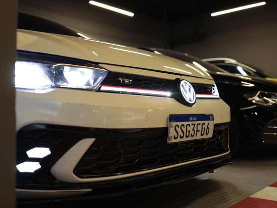 VOLKSWAGEN-POLO-2023