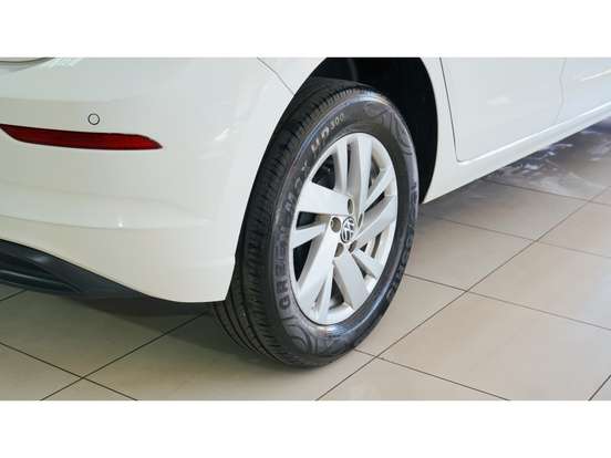 VOLKSWAGEN-POLO-2023