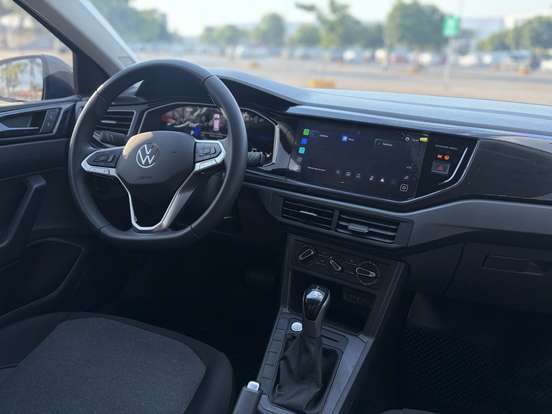 VOLKSWAGEN-POLO-2025