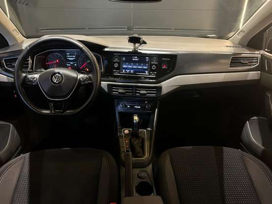 VOLKSWAGEN-POLO-1.0 200 TSI COMFORTLINE AUTOMÁTICO VOLKSWAGEN-POLO-2019