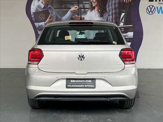 VOLKSWAGEN-POLO-2019