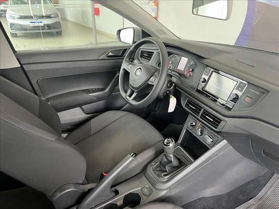 VOLKSWAGEN-POLO-2019