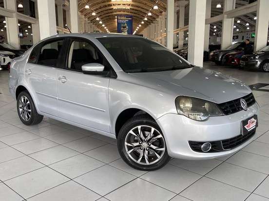 VOLKSWAGEN-POLO SEDAN-2012