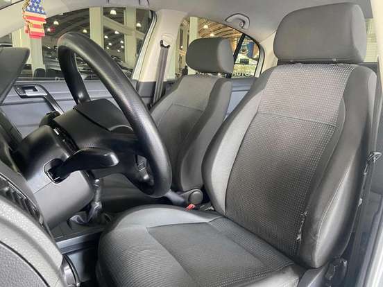 VOLKSWAGEN-POLO SEDAN-2012
