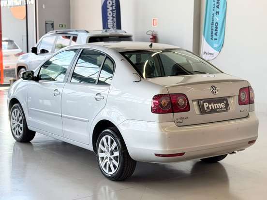 VOLKSWAGEN-POLO SEDAN-1.6 MI COMFORTLINE 8V FLEX 4P MANUAL VOLKSWAGEN-POLO SEDAN-2012